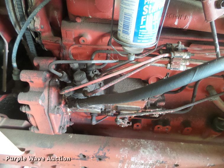 image for item DD0401 International 1066  tractor