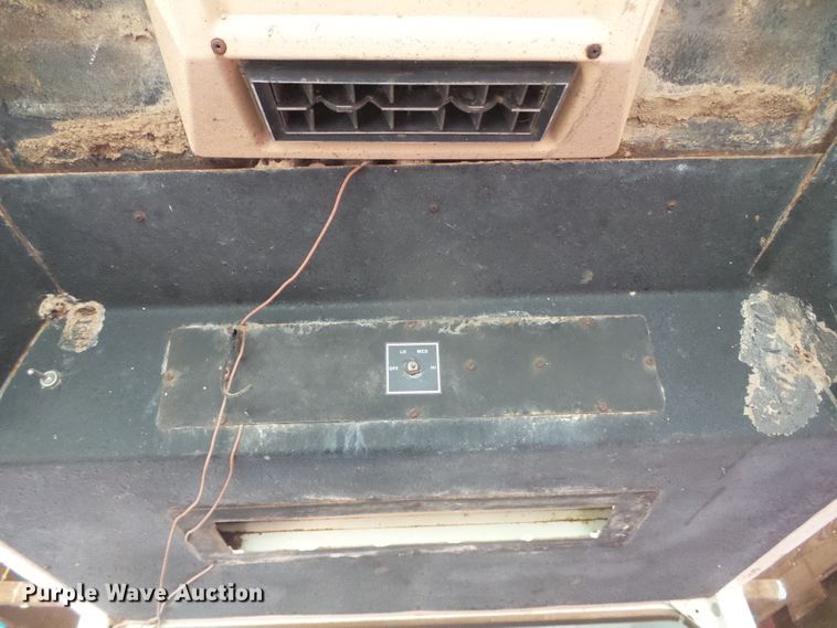 image for item DD0401 International 1066  tractor