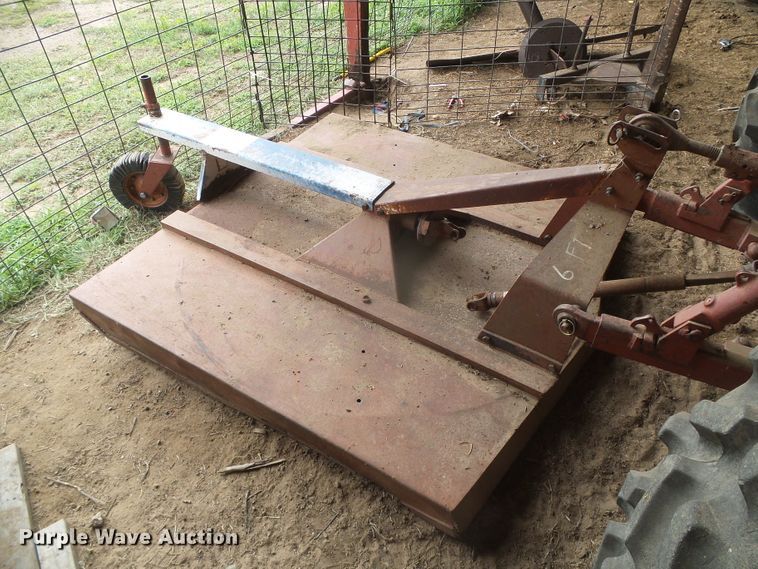 image for item DD0401 International 1066  tractor