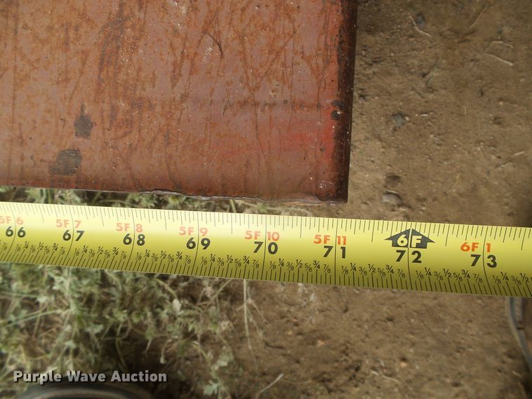 image for item DD0401 International 1066  tractor