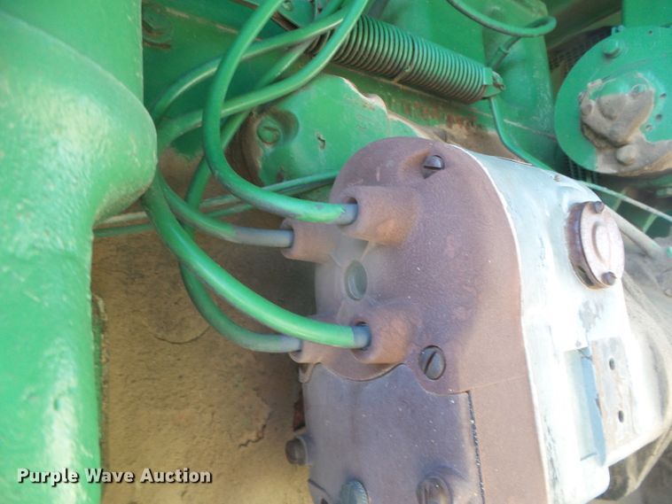 image for item DD0416 1941 Oliver 99  tractor