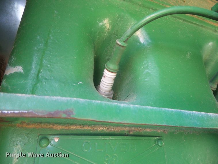 image for item DD0416 1941 Oliver 99  tractor