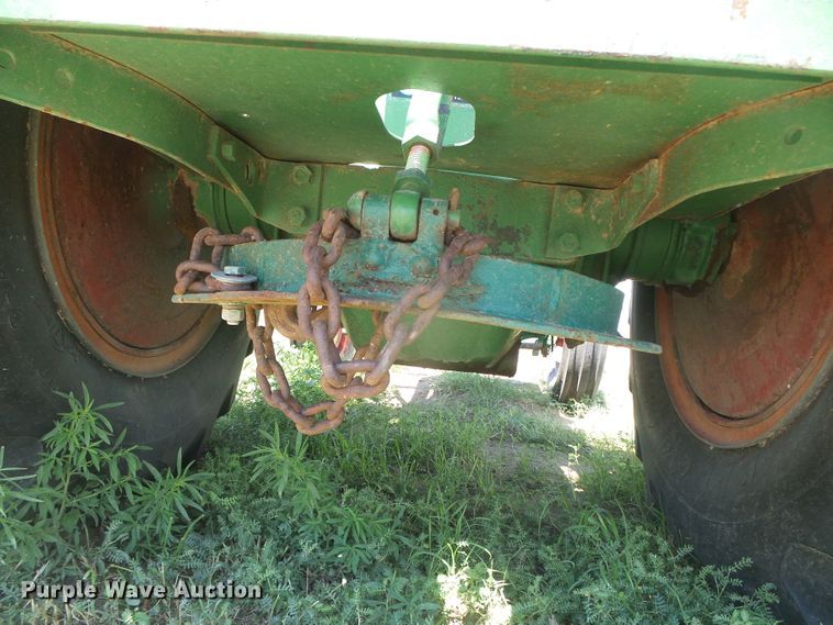 image for item DD0416 1941 Oliver 99  tractor