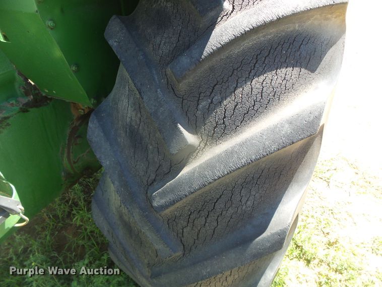 image for item DD0416 1941 Oliver 99  tractor