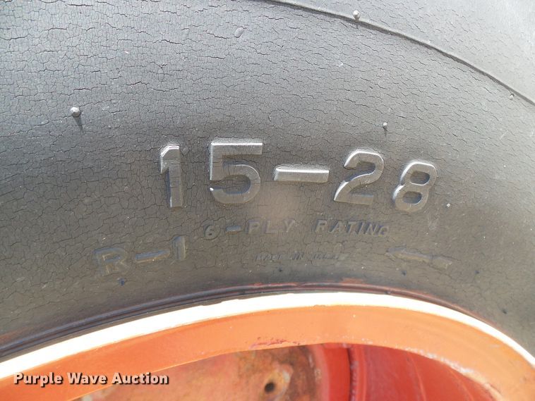 image for item DD0416 1941 Oliver 99  tractor