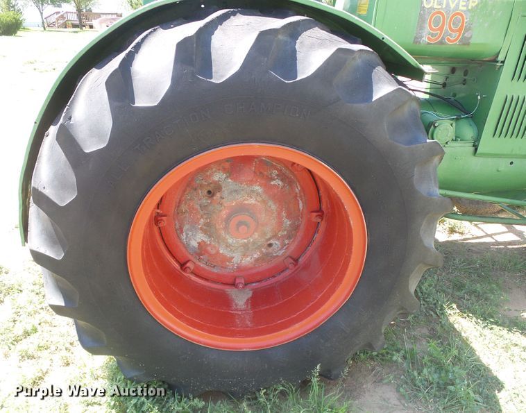 image for item DD0416 1941 Oliver 99  tractor