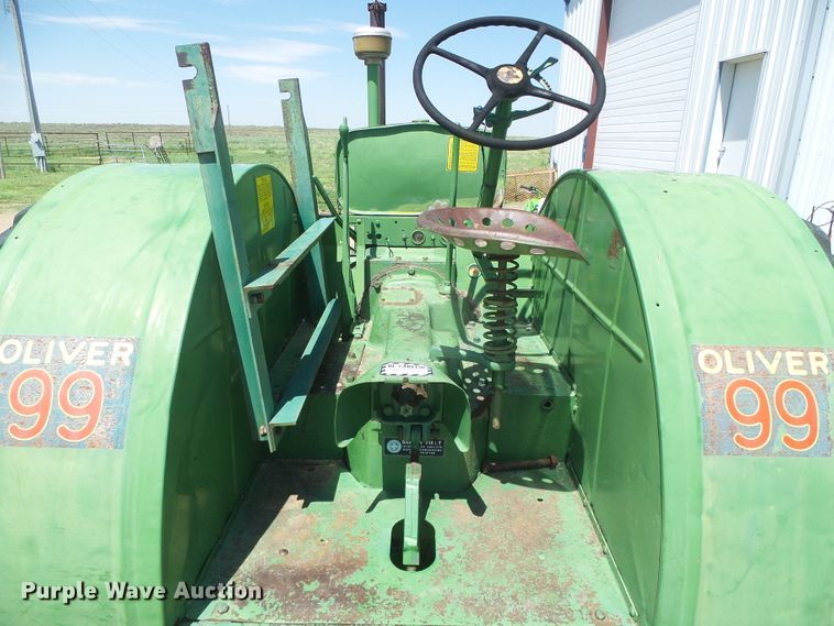 image for item DD0416 1941 Oliver 99  tractor