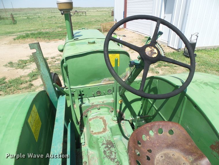 image for item DD0416 1941 Oliver 99  tractor