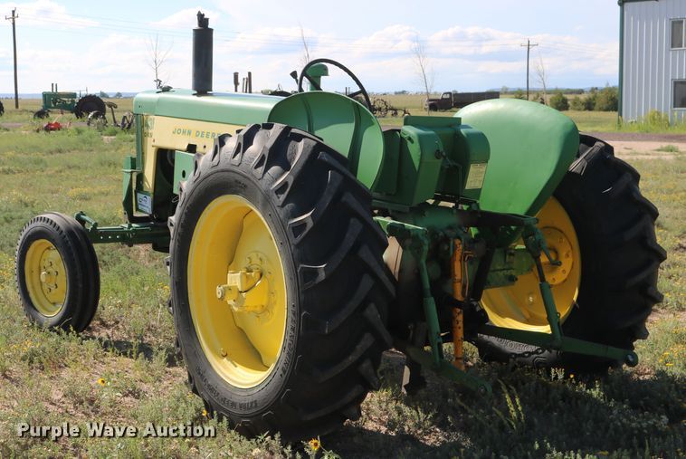 image for item DD5397 1960 John Deere 435  tractor