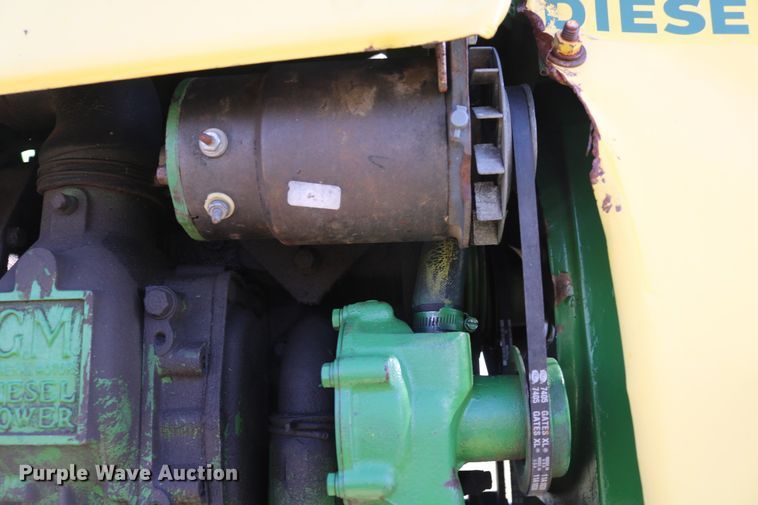 image for item DD5397 1960 John Deere 435  tractor