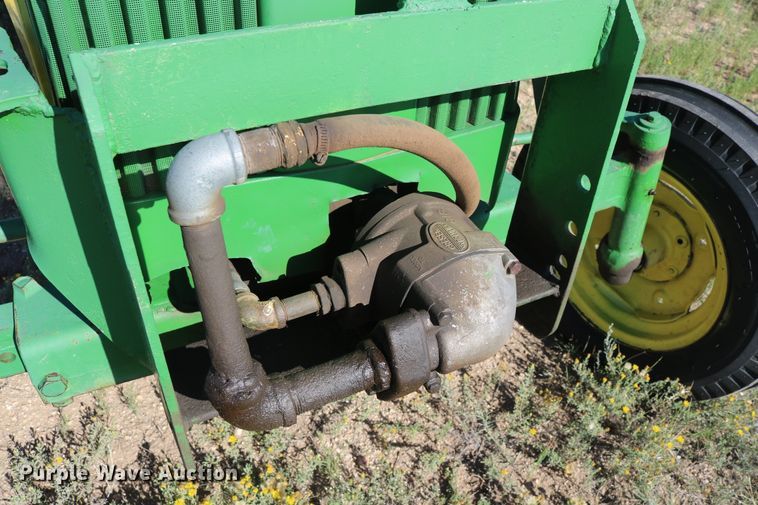 image for item DD5397 1960 John Deere 435  tractor