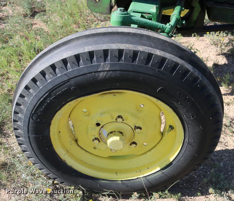 image for item DD5397 1960 John Deere 435  tractor