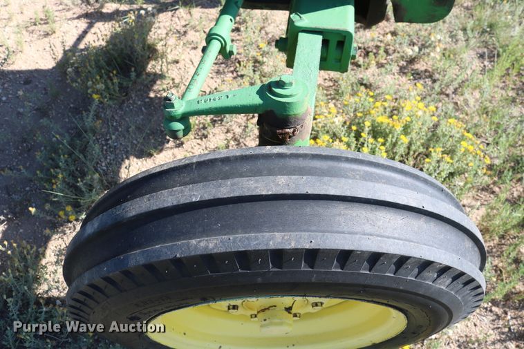 image for item DD5397 1960 John Deere 435  tractor