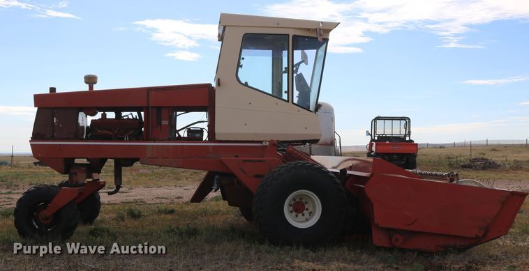 image for item DD6135 Hesston 6600  windrower