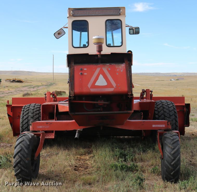 image for item DD6135 Hesston 6600  windrower