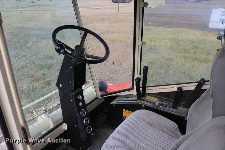 image for item DD6135 Hesston 6600  windrower