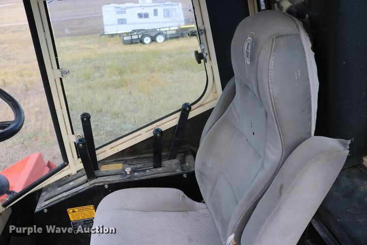 image for item DD6135 Hesston 6600  windrower