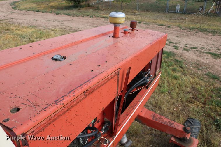 image for item DD6135 Hesston 6600  windrower