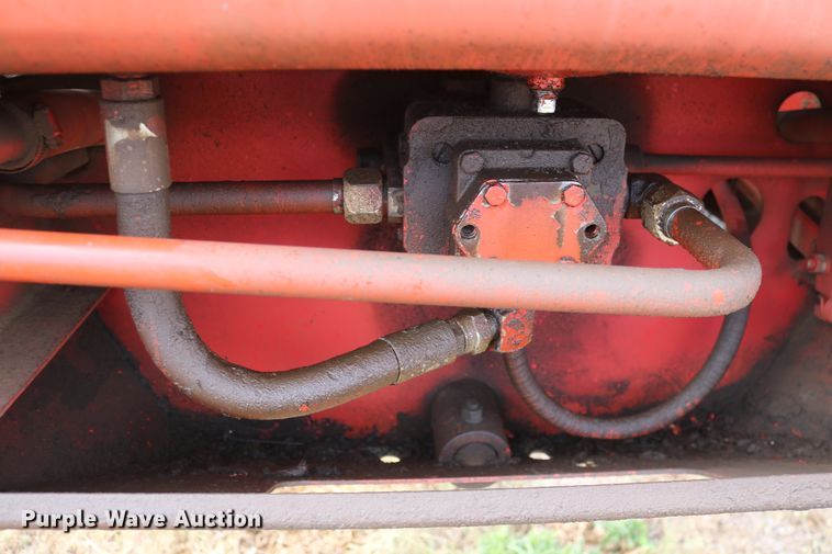 image for item DD6135 Hesston 6600  windrower