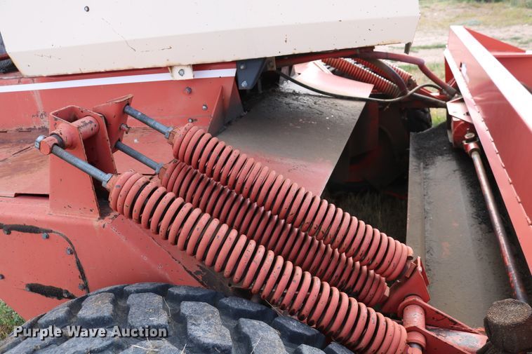 image for item DD6135 Hesston 6600  windrower
