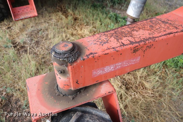 image for item DD6135 Hesston 6600  windrower