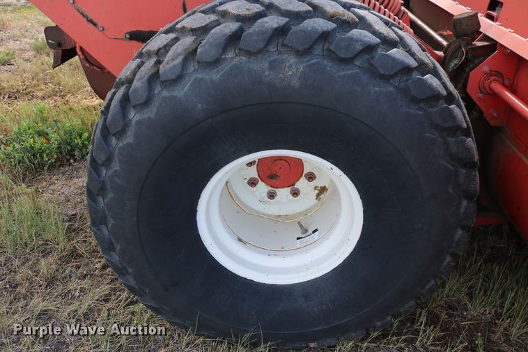 image for item DD6135 Hesston 6600  windrower