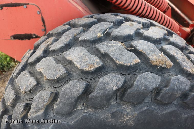 image for item DD6135 Hesston 6600  windrower