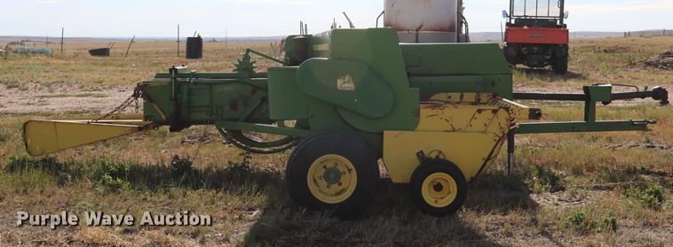 image for item DD6136 1985 John Deere 347  small square baler