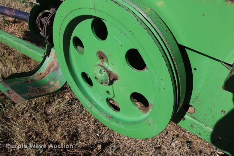 image for item DD6136 1985 John Deere 347  small square baler