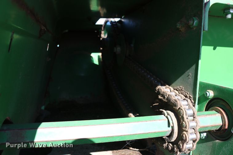 image for item DD6136 1985 John Deere 347  small square baler