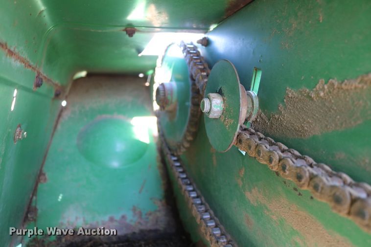 image for item DD6136 1985 John Deere 347  small square baler