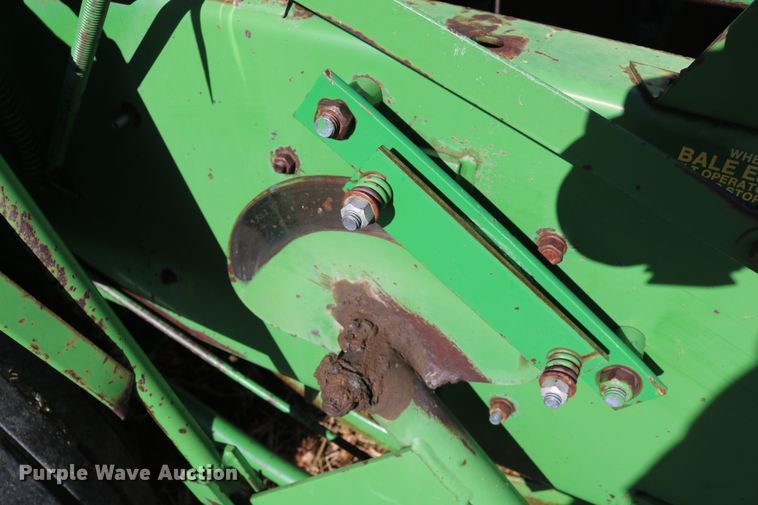 image for item DD6136 1985 John Deere 347  small square baler