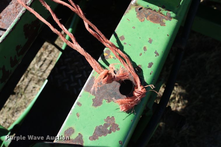 image for item DD6136 1985 John Deere 347  small square baler