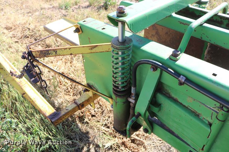 image for item DD6136 1985 John Deere 347  small square baler