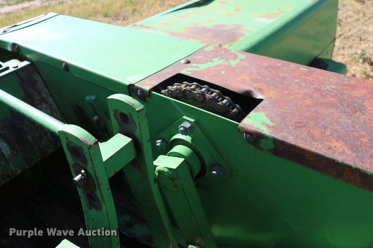 image for item DD6136 1985 John Deere 347  small square baler