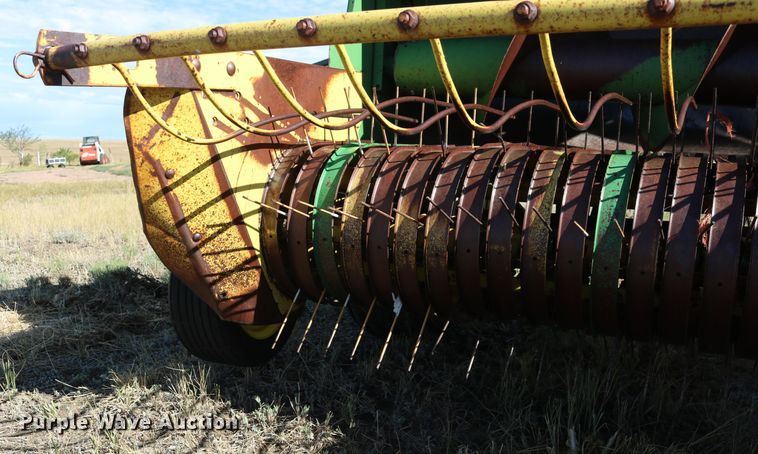 image for item DD6136 1985 John Deere 347  small square baler