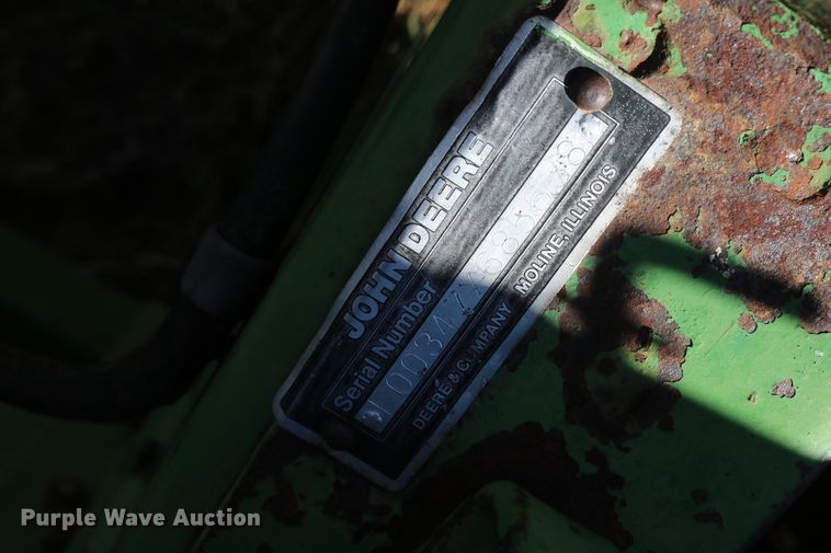 image for item DD6136 1985 John Deere 347  small square baler