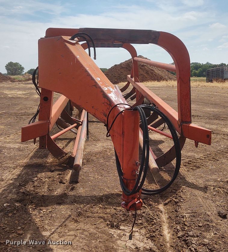 image for item DE6981 Savage Bale Shuttle hay bale mover