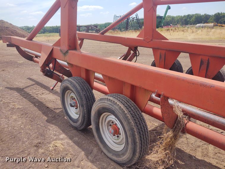image for item DE6981 Savage Bale Shuttle hay bale mover