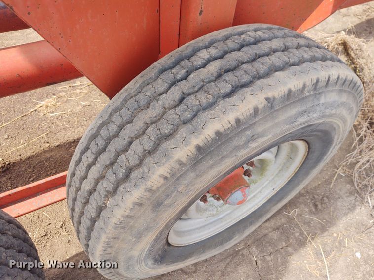 image for item DE6981 Savage Bale Shuttle hay bale mover