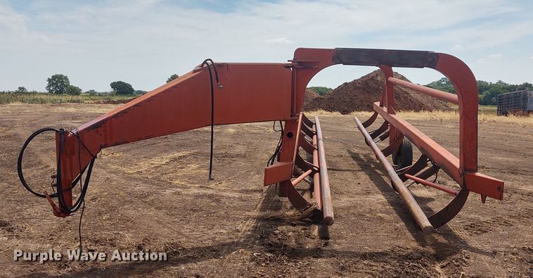 image for item DE6981 Savage Bale Shuttle hay bale mover