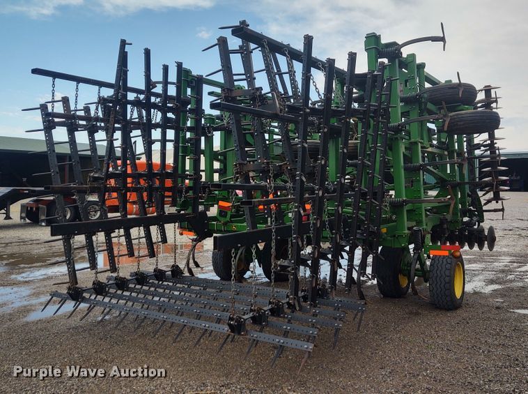 image for item DE7029 John Deere 2310 mulch finisher