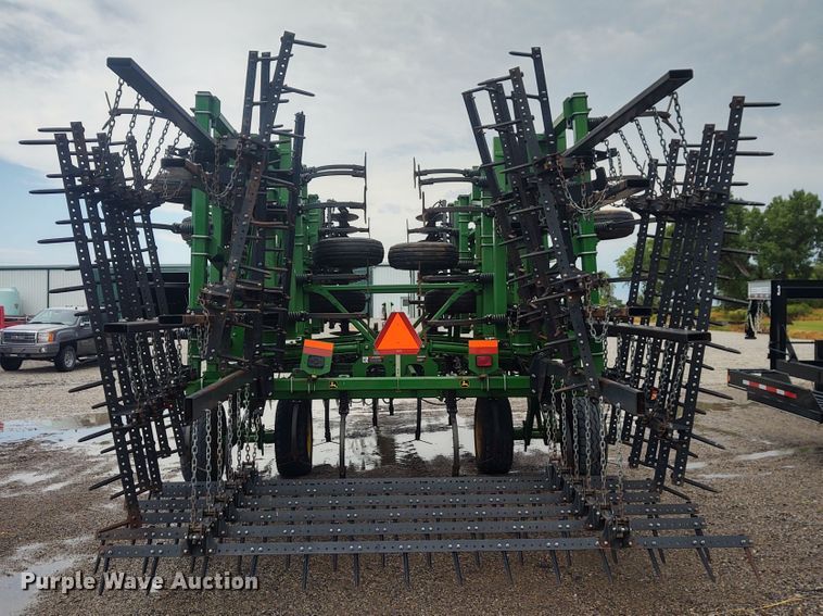 image for item DE7029 John Deere 2310 mulch finisher