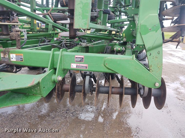 image for item DE7029 John Deere 2310 mulch finisher