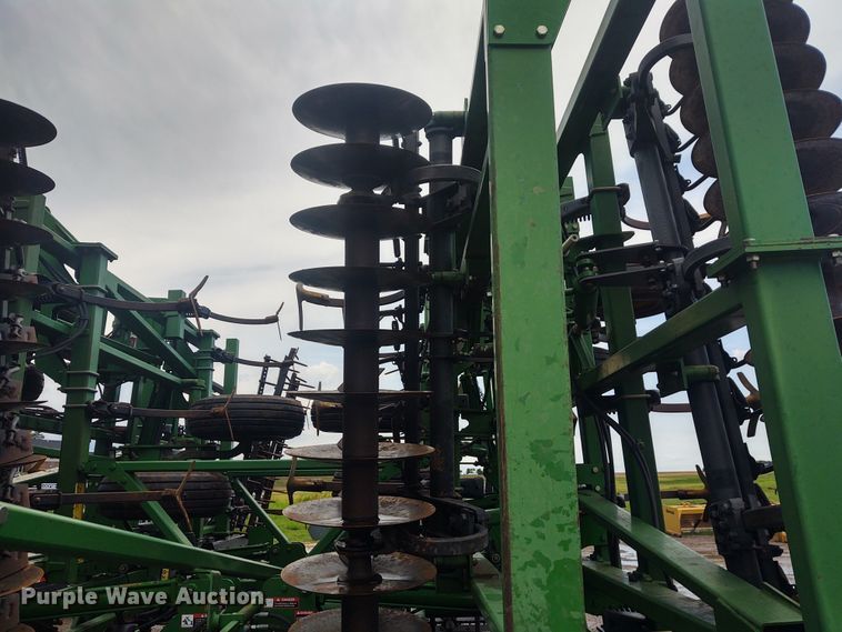 image for item DE7029 John Deere 2310 mulch finisher