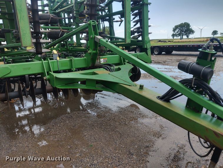 image for item DE7029 John Deere 2310 mulch finisher