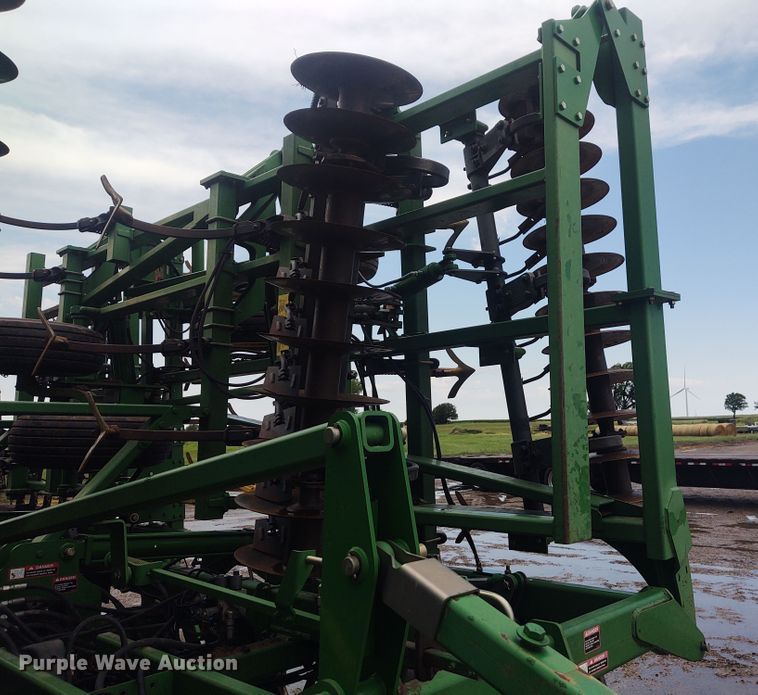 image for item DE7029 John Deere 2310 mulch finisher