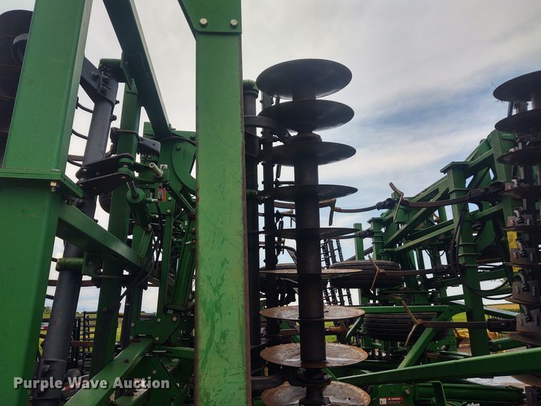 image for item DE7029 John Deere 2310 mulch finisher