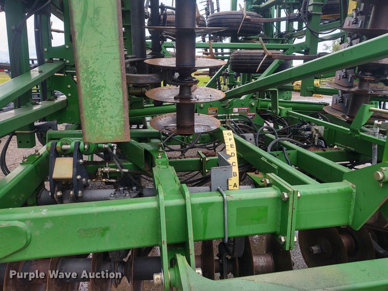 image for item DE7029 John Deere 2310 mulch finisher