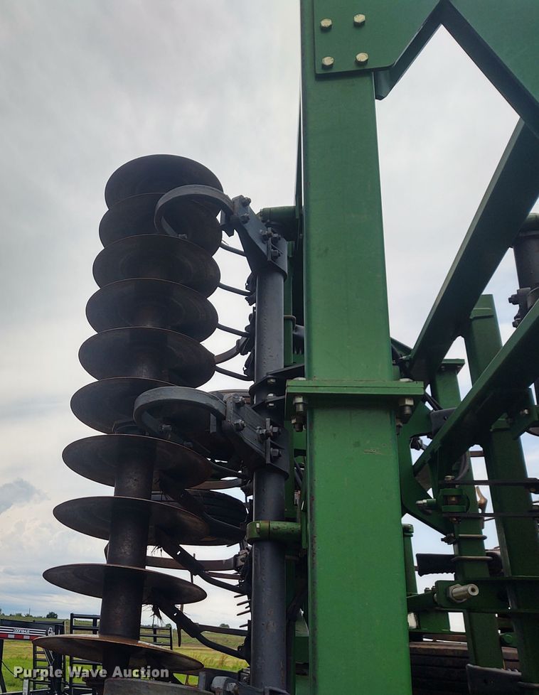 image for item DE7029 John Deere 2310 mulch finisher